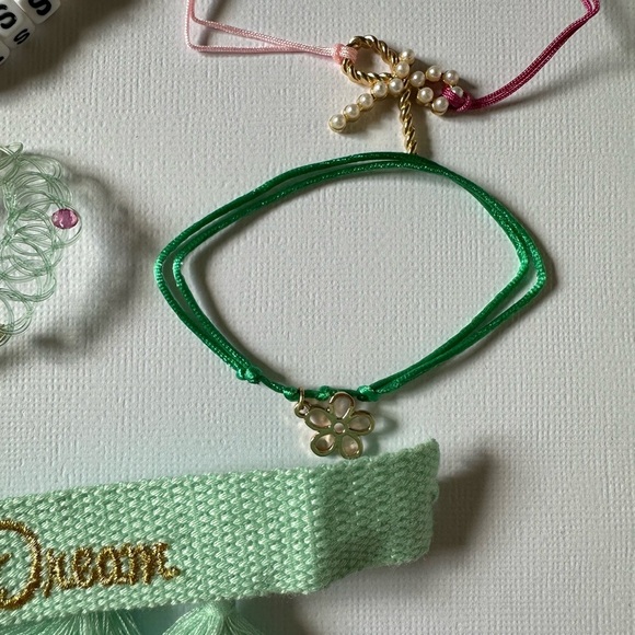 Taylor Swift “fearless” 5 bracelet bundle - Picture 4 of 7